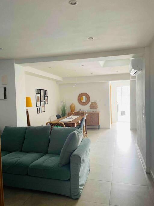 Attic Apartment In Old Town دينايا المظهر الخارجي الصورة