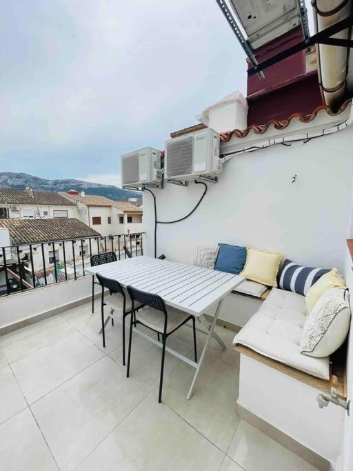 Attic Apartment In Old Town دينايا المظهر الخارجي الصورة